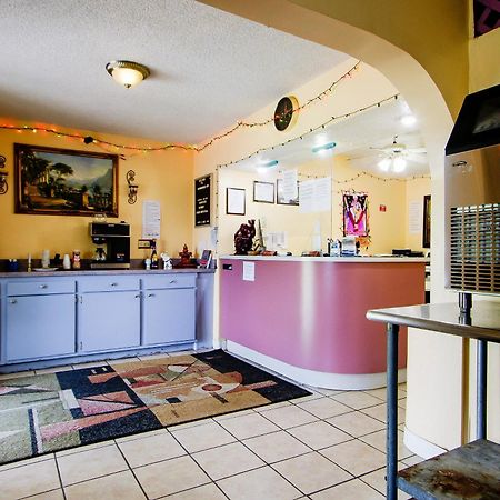 Oyo Hotel Chapmanville Inn, Wv - Hwy 119 外观 照片