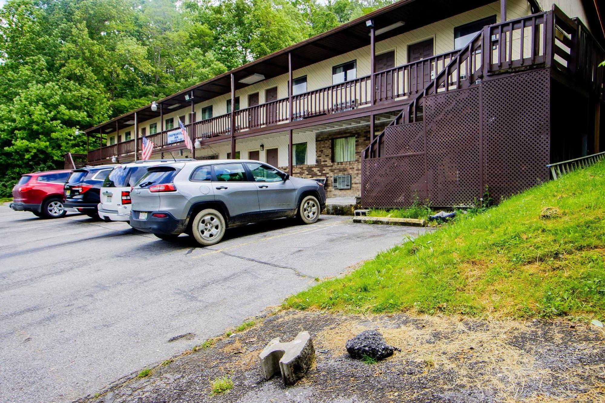 Oyo Hotel Chapmanville Inn, Wv - Hwy 119 外观 照片